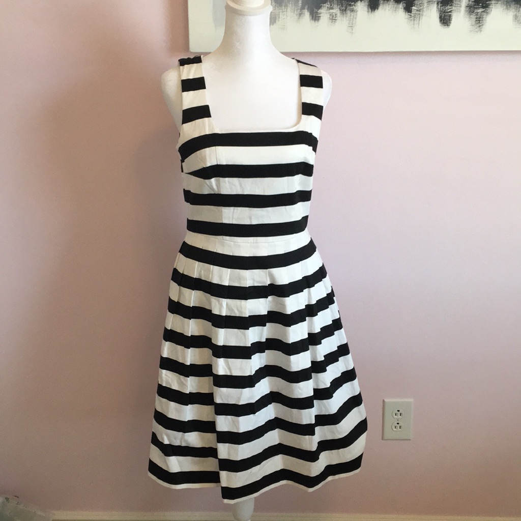 (15) Nwt White House Black Market Striped Dress
